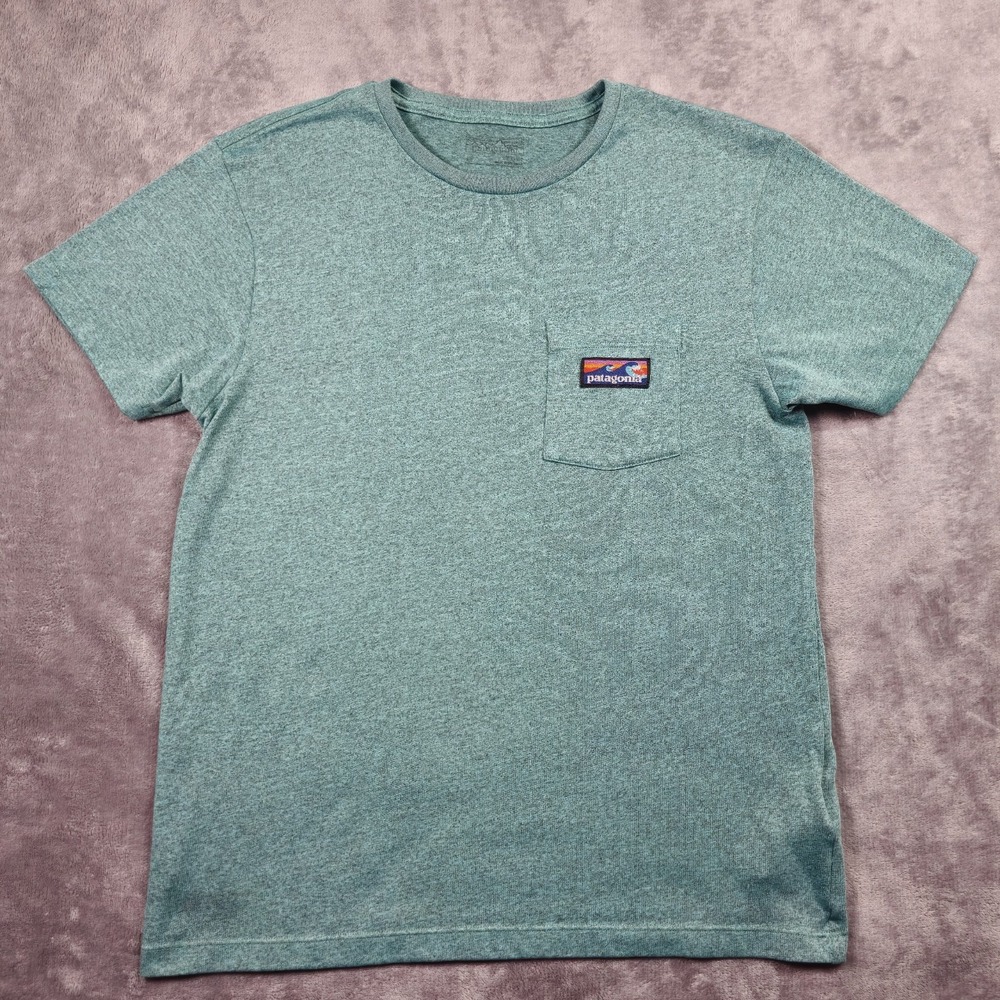 Patagonia Shirt Mens Medium Green Logo Patch Pocket Crewneck Soft Tee Casual